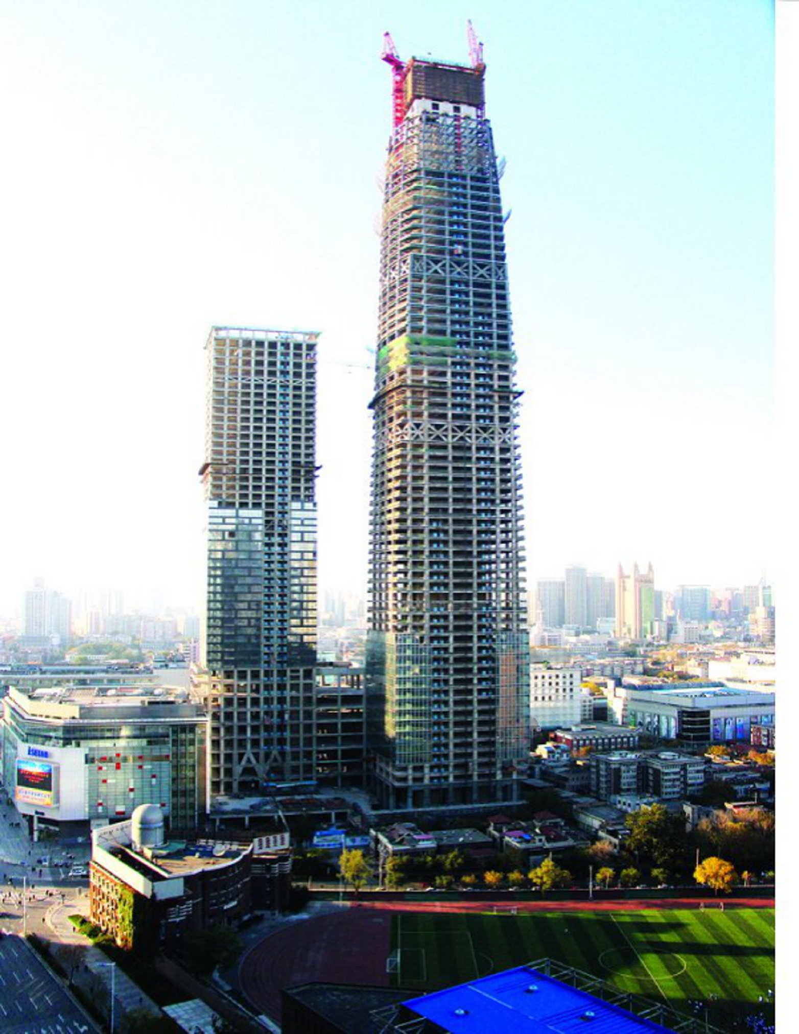  339米——天津现代城（2012年）